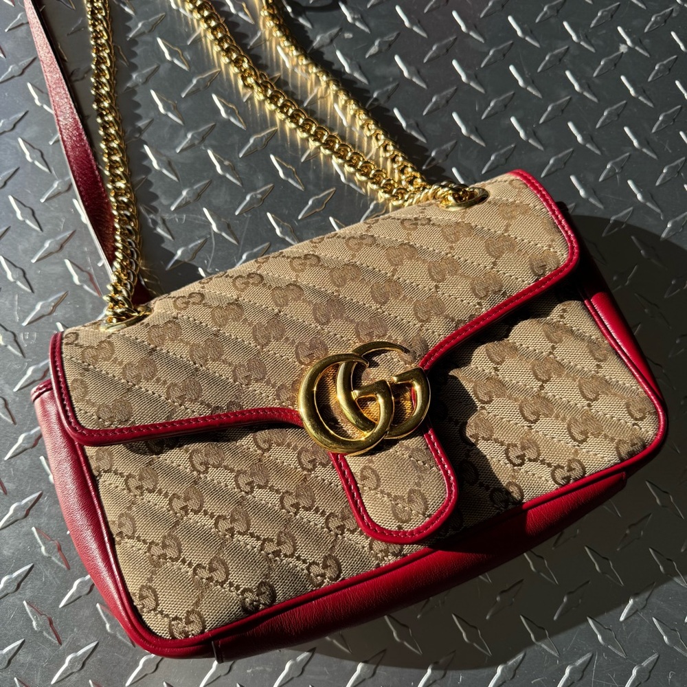 Gucci Azalea Marmont GG Chain Shoulder Bag in Red - Picture 3 of 16